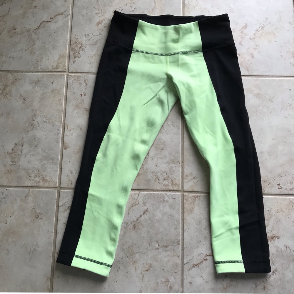 Lululemon reversible crop leggings